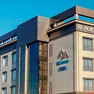 4* Отель Black Mount